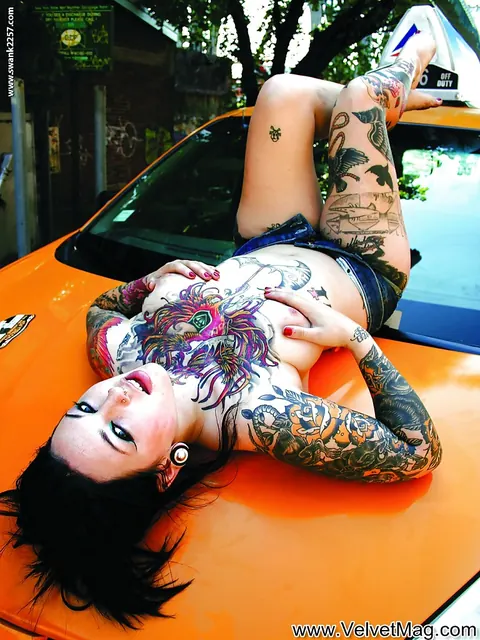 Adahlia: Busty Tattooed Brunette Fingers Her Pussy Outdoors in Shorts – photo 5 of 14