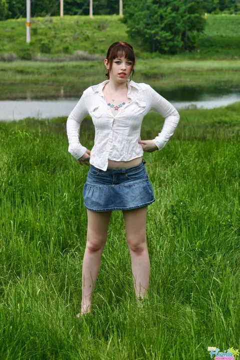 Busty Redhead Amateur Exposes Her Tits in a Forest – photo 2 of 12