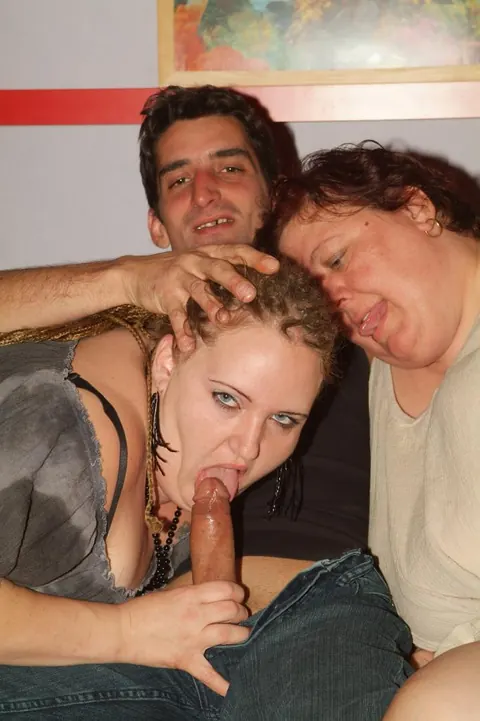 Anna Marie: Redhead MILF Joins a Threesome on the Sofa for Anal Doggy Style – photo 7 of 18
