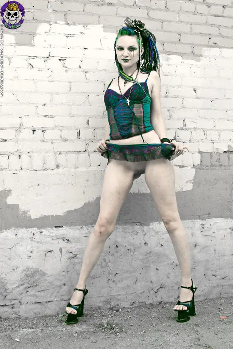 Scar 13: Tattooed Brunette Shows Off Her Big Tits Against a Brick Wall – photo 14 of 15