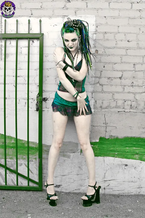 Scar 13: Tattooed Brunette Shows Off Her Big Tits Against a Brick Wall – photo 12 of 15