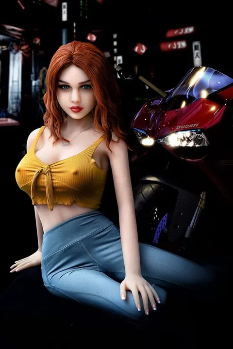 Slim Redhead Poses Nude Showing Her Firm Tits and Figure – photo 5 of 10