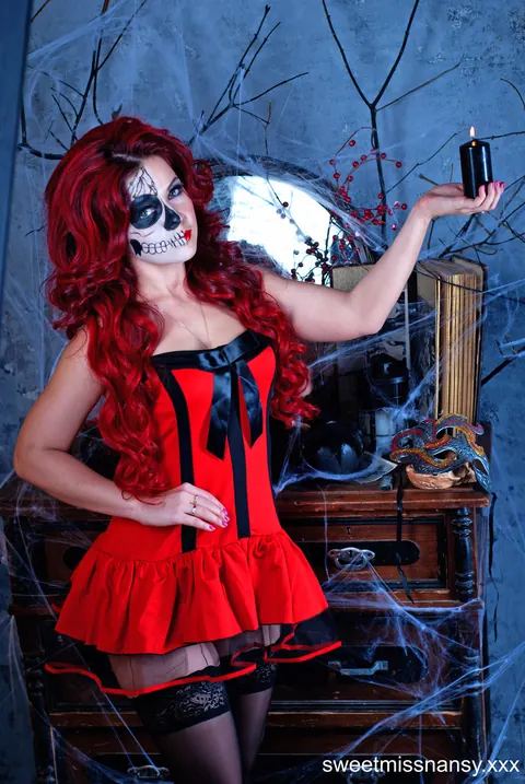 Redhead Teases in Halloween Costume and Glasses – photo 6 of 15