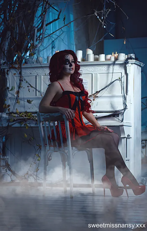 Redhead Teases in Halloween Costume and Glasses – photo 3 of 15