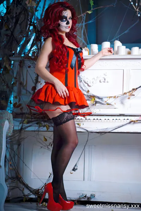 Redhead Teases in Halloween Costume and Glasses – photo 8 of 15