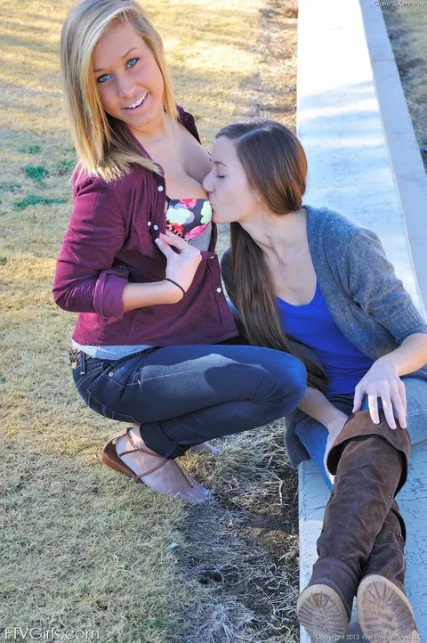 Kennedy Leigh: Blonde and Brunette Kiss Outdoors Then Lick Pussy at Home – photo 3 of 15