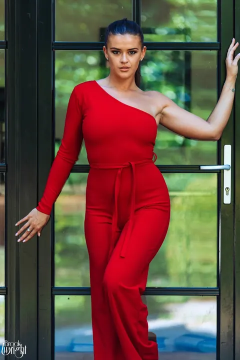 Brook Wright: British Brunette Reveals Her Big Tits After Red Pantsuit – photo 3 of 12