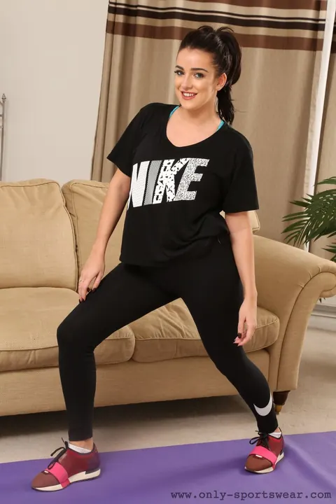 Jessika Jinx: Thick British Brunette with Big Tits Exposes Her Body at the Gym – photo 3 of 21