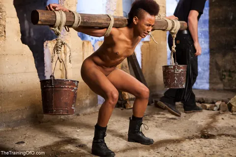 Nikki Darling: Thick African Woman in Bondage Spreads Wide for Her Partner – photo 18 of 21