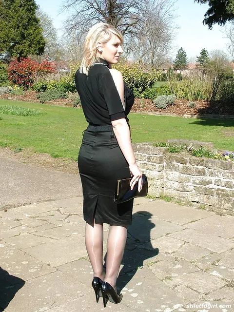 Demi Scott: Blonde PAWG Poses in a Skirt and High Heels Outdoors – photo 4 of 16