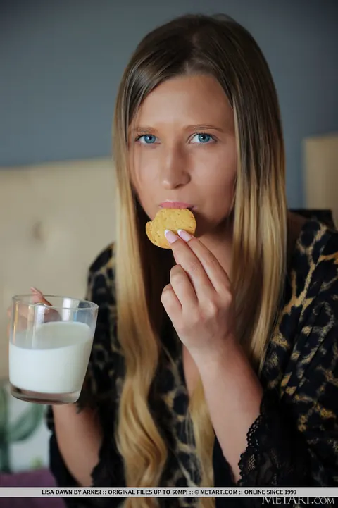 Brittany Shy: European Blonde Strips and Spreads on the Bed with Milk and Cookies – photo 3 of 18