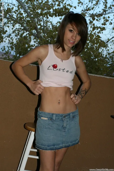 Riley Jensen: Petite Brunette Lifts Her Skirt and Spreads Outdoors – photo 4 of 21