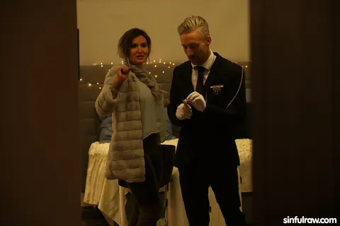 Alexxa Vice: British Brunette MILF Rides Her Partner Cowgirl and Kisses Deeply – photo 2 of 21