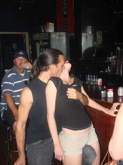 Dee Delmar & Tracy Lick: Mature Blonde and Redhead Get Eaten Out in a Group – photo 18 of 21