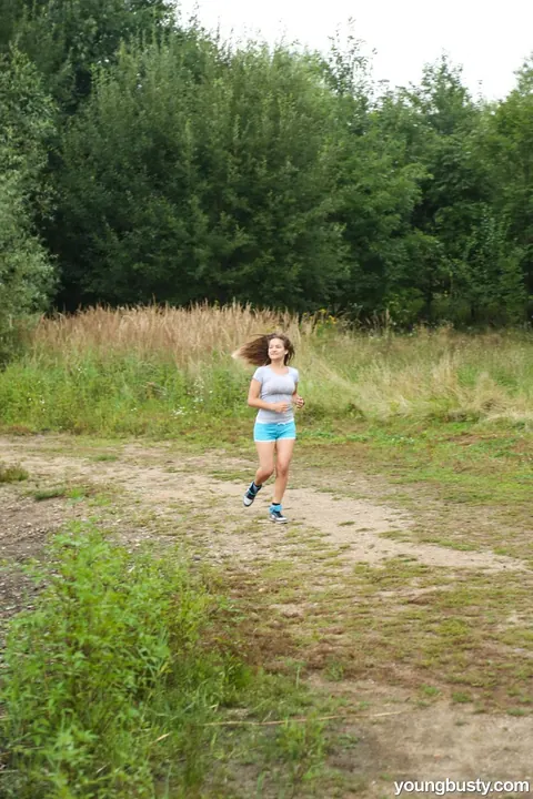 BBW in Shorts Fingers Her Pussy in the Forest – photo 1 of 21