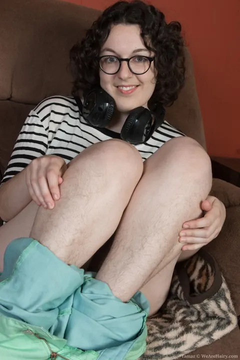 BBW Brunette with Glasses Spreads Her Hairy Pussy – photo 5 of 21
