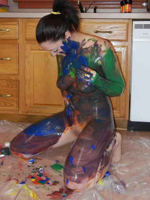 Melina Mason: Thick Brunette MILF Spreads in the Kitchen – photo 10 of 21