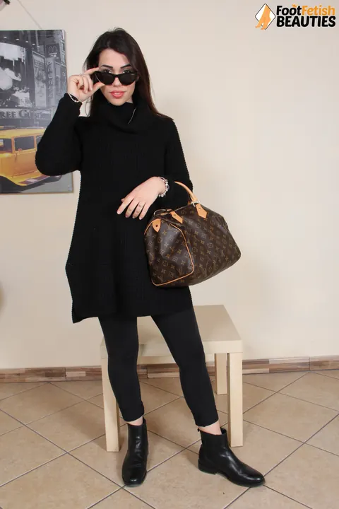European Brunette in Glasses Removes Her Boots and Socks – photo 1 of 12