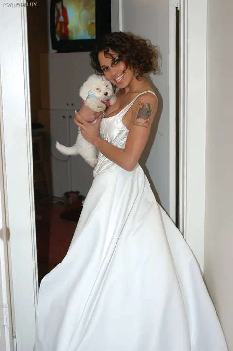 Renae Cruz: Petite Latina Flashes Big Tits and Kisses Two Men on Wedding Day – photo 9 of 16