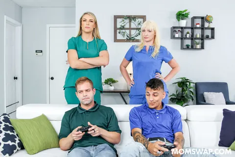Joslyn Jane: Blonde and Brunette Nurses Undress for a Foursome and Get Cum on Their Tits – photo 10 of 20