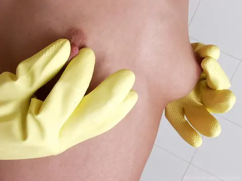 Melinda Vecsey: European Blonde MILF Removes Her Panties in Rubber Gloves – photo 15 of 21