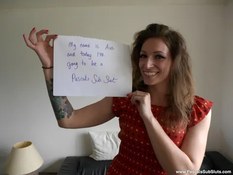 Ava Austen: Thick British MILF Flaunts Her Ass in Panties and Heels – photo 1 of 12