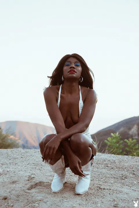 Victoria Antoinette: Slim Ebony Brunette in Glasses Strips Out of Her Bikini Outdoors – photo 9 of 21