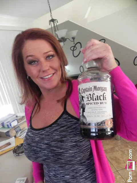 Kate Faucett: Busty MILF Fingers Her Pussy in a Skirt – photo 2 of 16