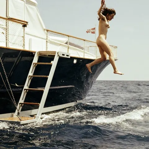 Paulita Pappel: European Brunette Has Sex on a Yacht – photo 4 of 10