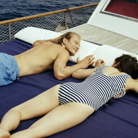 Paulita Pappel: European Brunette Has Sex on a Yacht – photo 5 of 10