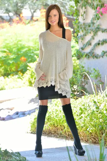 Jayden Taylors – Petite Brunette in a Dress Strips Outdoors and Shows Her Shaved Body