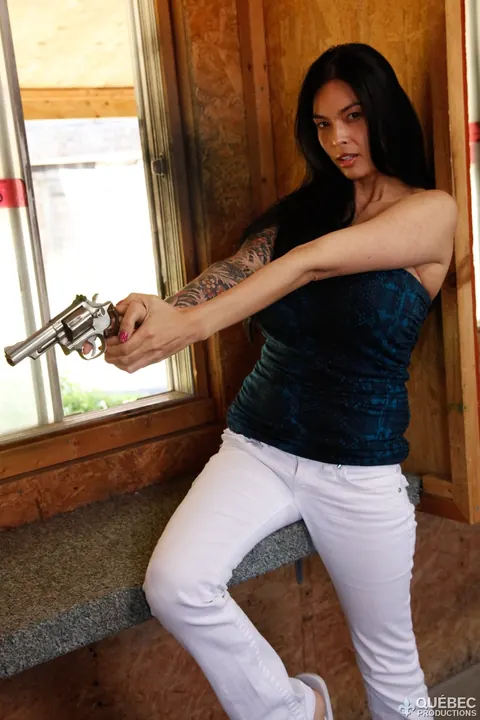 Amy Lee & Tera Patrick: Asian MILF with Big Tits and Tattoos Poses Nude – photo 11 of 17