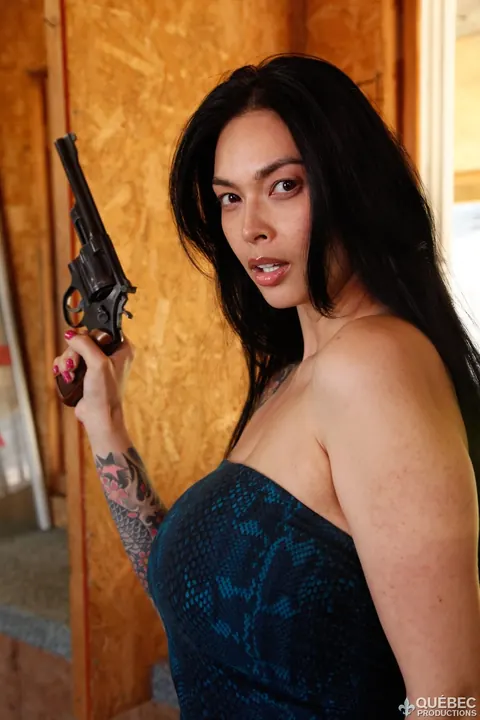 Amy Lee & Tera Patrick: Asian MILF with Big Tits and Tattoos Poses Nude – photo 1 of 17