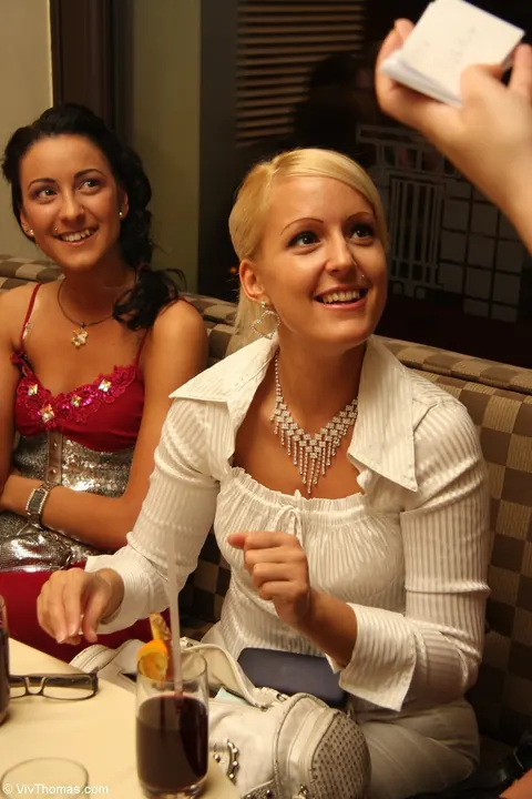 Eve Angel & Peaches: Tall European Babe Poses in a Dress at a Party – photo 14 of 17