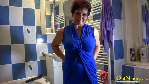 Jessica Hot: Curvy Brunette MILF with Big Tits Poses in the Bathroom – photo 2 of 21