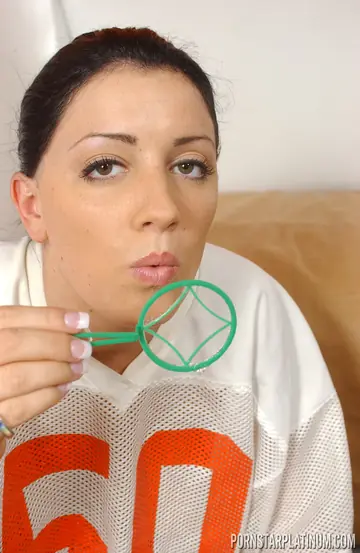 Chubby Brunette MILF Rubs Her Clit and Spreads Wide