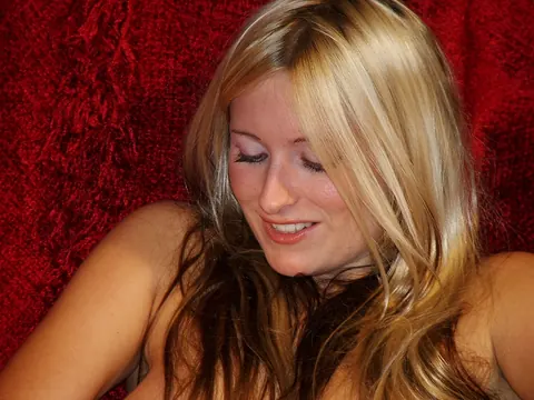 KAZ B: British Blonde MILF Undresses and Masturbates with a Dildo – photo 5 of 20