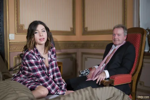 Ally Breelsen: Tattooed Brunette Sucks Cock and Rides Her Therapist – photo 1 of 18