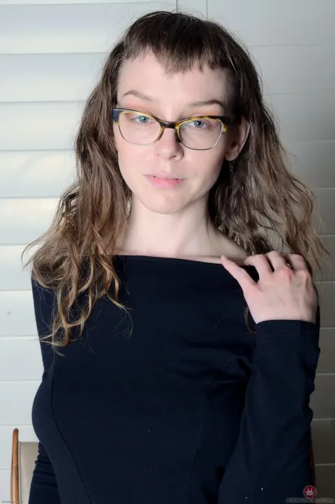 Finch Linden: Mature Brunette in Glasses Spreads Her Hairy Pussy and Asshole – photo 1 of 21