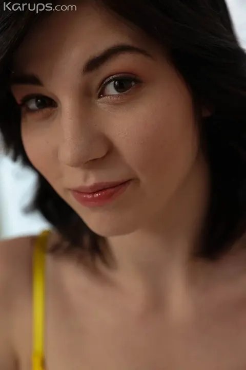 Nessie Blue: Brunette Reveals Her Shaved Pussy and Small Natural Tits – photo 2 of 21