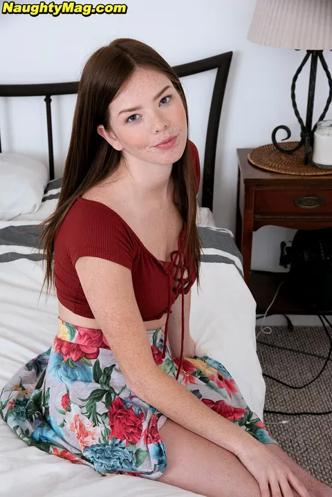 Jade Aikens: Busty Brunette Takes Selfies in Panties – photo 1 of 17