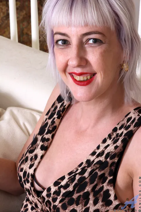 Sylvia S: Thick MILF Strips Off Her Dress to Finger Her Pussy – photo 8 of 21