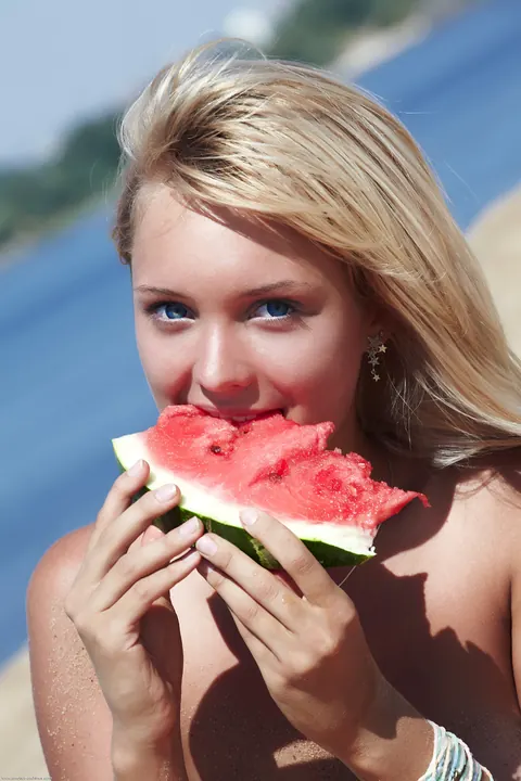 Petite Blonde with Big Tits Spreads Her Pussy on the Beach – photo 11 of 20