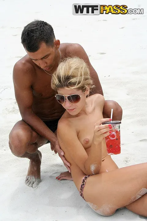 Victoria Tiffani: Blonde with Small Natural Tits Takes Anal Doggy Style on the Beach – photo 8 of 16