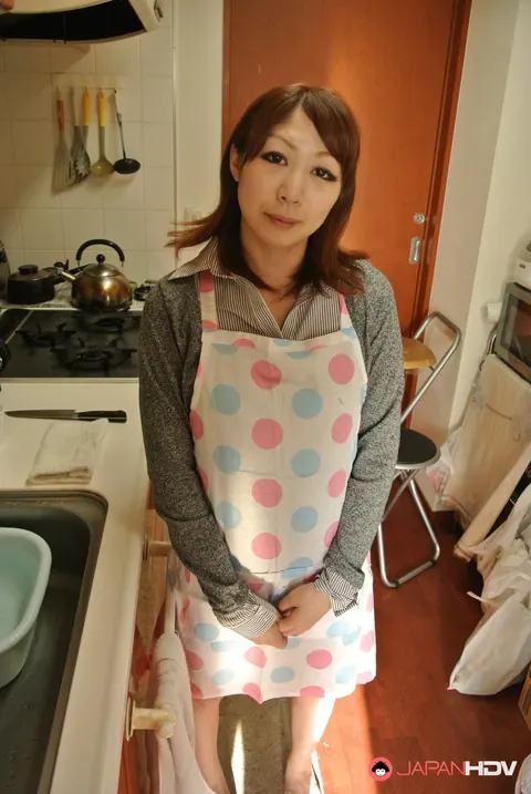 Japanese Brunette Strips Out of Her Apron in the Kitchen – photo 4 of 15