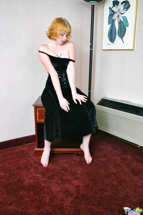 Short-Haired Redhead in a Dress Exposes Her Big Tits – photo 1 of 12