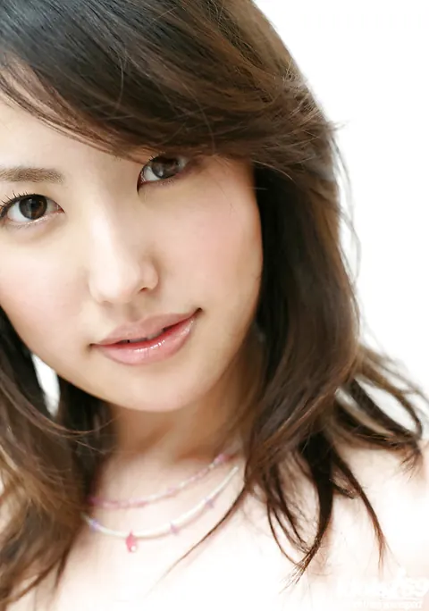 Takako Kitahara: Thick Japanese Brunette Undresses to Show Her Hairy Pussy – photo 13 of 13