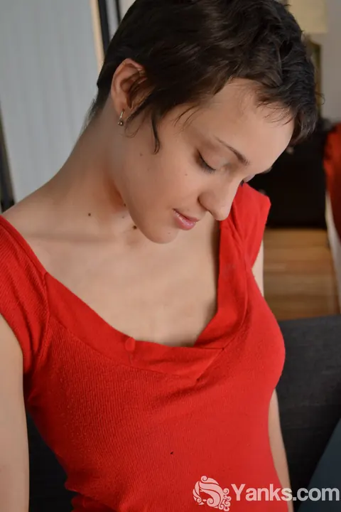 Short-Haired Brunette with Big Tits Uses a Vibrator and Fingers Herself – photo 6 of 15