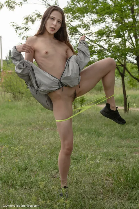 Skinny Brunette Spreads Her Hairy Pussy in the Forest – photo 2 of 16