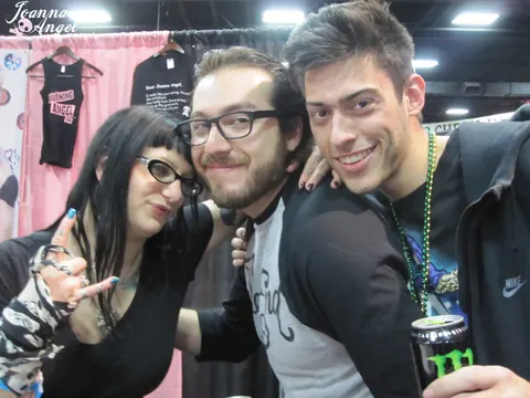Joanna Angel: Tattooed MILFs in Boots and Glasses Kiss and Fool Around – photo 6 of 15